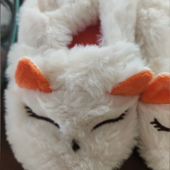 Slippers - Picture 3 of 5